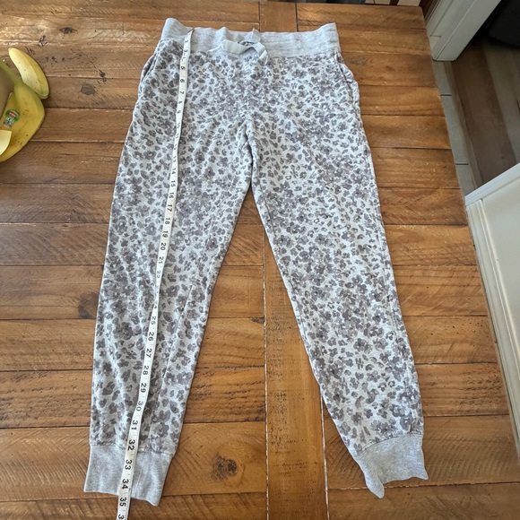 Athleta Light Gray Leopard Print Joggers - Picture 3 of 9